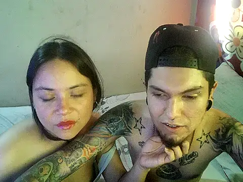 Snapshot of steffandjoshh420 chatting on 02-12-26, 09:03 steffandjoshh420 online show from 02-12-26, 09:03