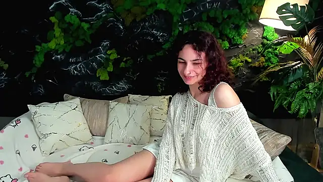 Snapshot of RIANA_SI chatting on 05-17-26, 11:38 RIANA SI online show from 05-17-26, 11:38