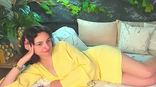 Snapshot of RIANA_SI chatting on 05-19-26, 10:39 RIANA SI online show from 05-19-26, 10:39