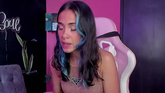 azula lillet online show from 01-13-26, 07:40