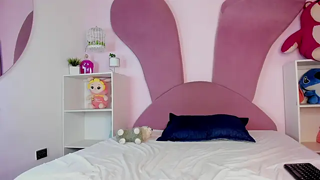 Nicki Ripperton online show from 01-10-26, 04:30