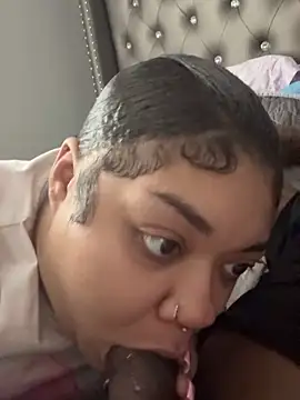 Snapshot of hispinkfreak219 chatting on 03-08-26, 02:09 hispinkfreak219 online show from 03-08-26, 02:09