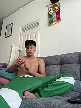 Snapshot of johnny_blake_ chatting on 02-18-26, 07:54 johnny blake online show from 02-18-26, 07:54