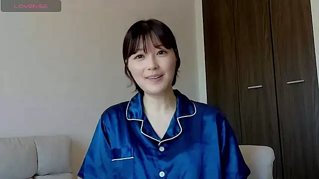isshiki00 online show from 05-17-26, 02:11