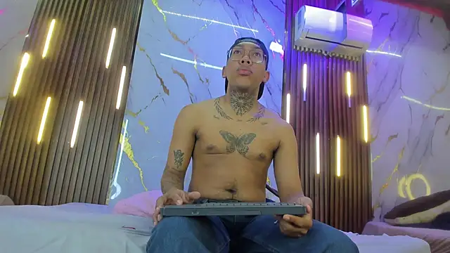 Snapshot of ThiagoBerry chatting on 01-17-26, 10:30 ThiagoBerry online show from 01-17-26, 10:30