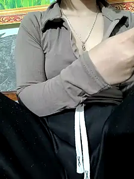 Snapshot of -LunaLust chatting on 02-04-26, 06:08 -LunaLust online show from 02-04-26, 06:08