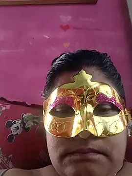 Snapshot of pinkisaha75 chatting on 01-13-26, 05:44 pinkisaha75 online show from 01-13-26, 05:44