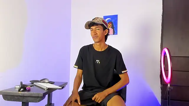 neitan miller  online show from 06-14-26, 04:52