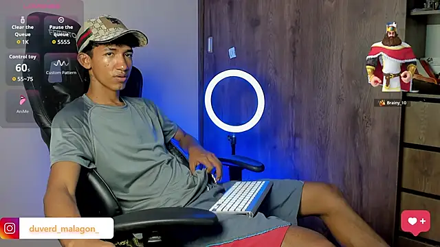 Snapshot of neitan_miller_ chatting on 01-17-26, 03:43 neitan miller online show from 01-17-26, 03:43