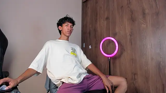 Snapshot of neitan_miller_ chatting on 02-12-26, 05:34 neitan miller online show from 02-12-26, 05:34