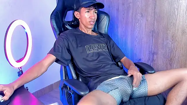 neitan miller  online show from 04-07-26, 01:02