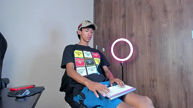 Snapshot of neitan_miller_ chatting on 02-14-26, 03:12 neitan miller online show from 02-14-26, 03:12