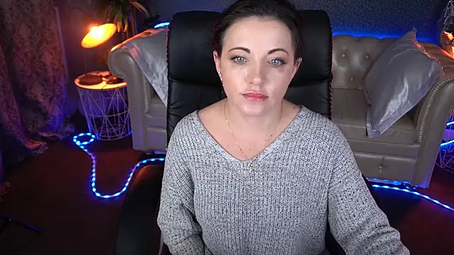 Dafni Monn online show from 02-28-26, 06:35