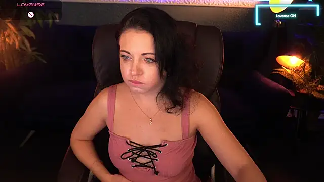 Snapshot of Dafni_Monn chatting on 10-09-25, 06:03 Dafni Monn online show from 10-09-25, 06:03