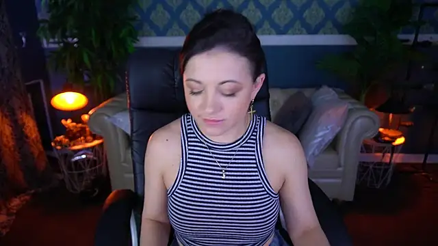 Snapshot of Dafni_Monn chatting on 06-07-26, 05:45 Dafni Monn online show from 06-07-26, 05:45