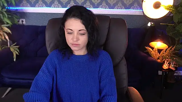 Dafni Monn online show from 11-20-25, 06:36