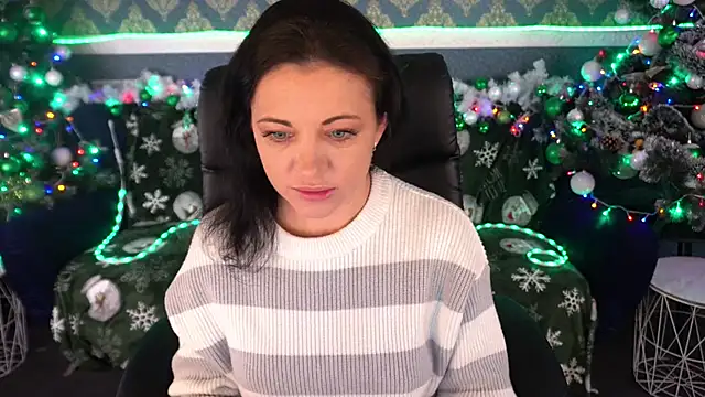 Dafni Monn online show from 12-23-25, 06:34