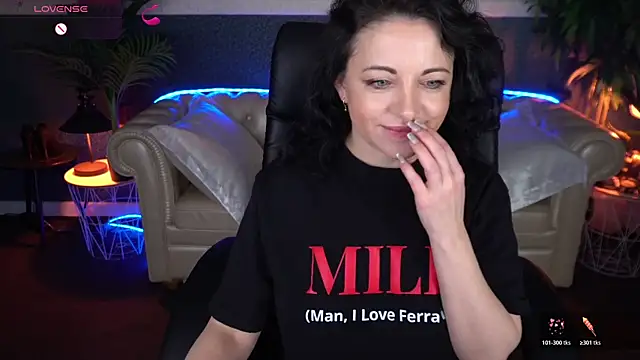 Dafni Monn online show from 03-31-26, 05:42