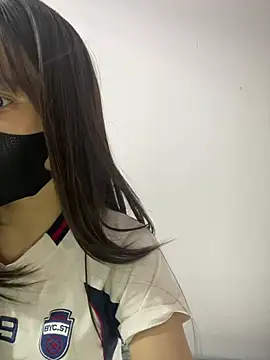 Snapshot of Dau_123 chatting on 06-15-26, 02:17 Dau 123 online show from 06-15-26, 02:17
