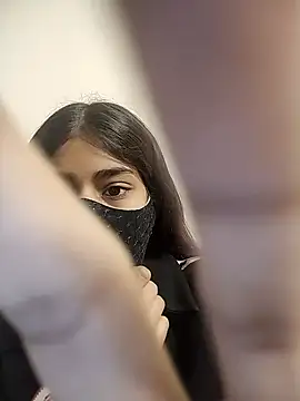 Snapshot of trana_ chatting on 01-09-26, 11:50 trana online show from 01-09-26, 11:50