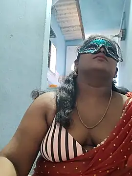 Snapshot of divyasree1431 chatting on 06-14-26, 06:14 divyasree1431 online show from 06-14-26, 06:14