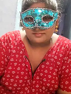 Snapshot of divyasree1431 chatting on 06-04-26, 04:11 divyasree1431 online show from 06-04-26, 04:11