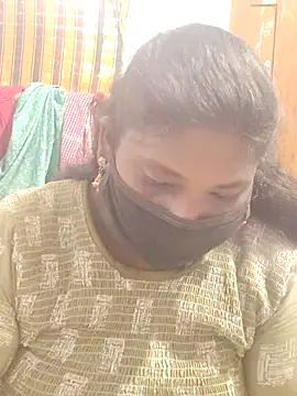 Snapshot of divyasree1431 chatting on 06-30-26, 04:56 divyasree1431 online show from 06-30-26, 04:56