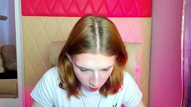 Snapshot of AlicexPrincess chatting on 03-24-26, 07:41 AlicexPrincess online show from 03-24-26, 07:41