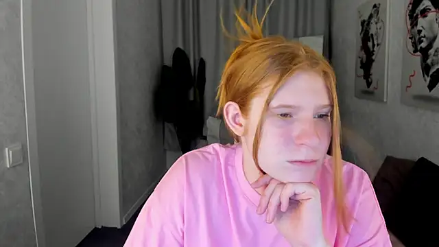Snapshot of Sally_Ange1 chatting on 05-06-26, 12:58 Sally Ange1 online show from 05-06-26, 12:58