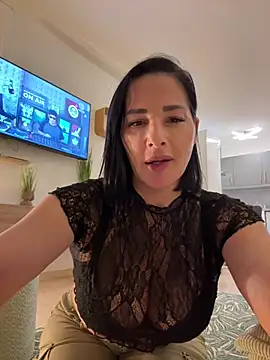 Snapshot of Maya-www chatting on 02-15-26, 05:34 Maya-www online show from 02-15-26, 05:34