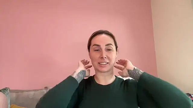 Paige Turnah online show from 02-25-26, 10:15