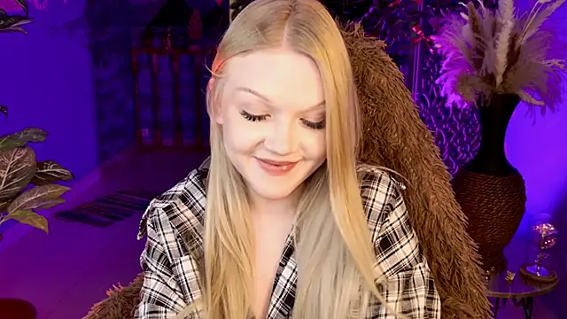 ChloeWhite online show from 03-12-26, 11:36