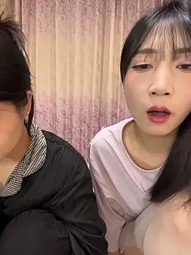 Snapshot of Uli_a chatting on 02-06-26, 06:48 Uli a online show from 02-06-26, 06:48