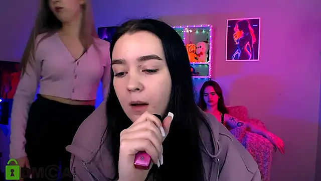 monica xcx online show from 04-11-26, 07:17