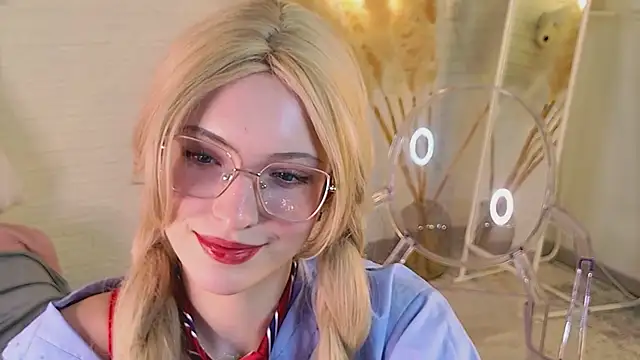 Snapshot of Yayaa_Love chatting on 03-15-26, 04:14 Yayaa Love online show from 03-15-26, 04:14