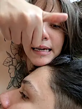 Casal HotBrisa online show from 04-22-26, 01:51