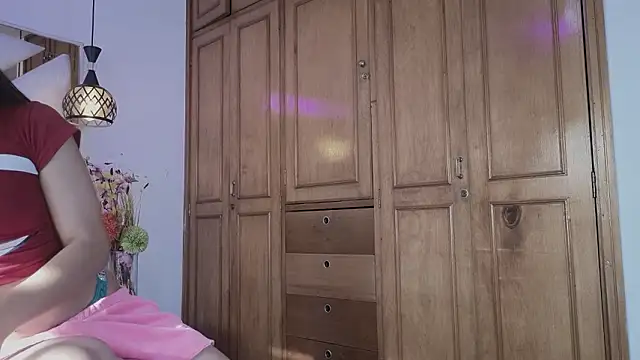 Snapshot of zoevg chatting on 02-11-26, 12:38 zoevg online show from 02-11-26, 12:38