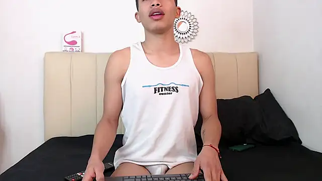 BayronSantana online show from 02-06-26, 01:12