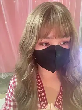 Snapshot of -Violet-t chatting on 02-27-26, 01:06 -Violet-t online show from 02-27-26, 01:06