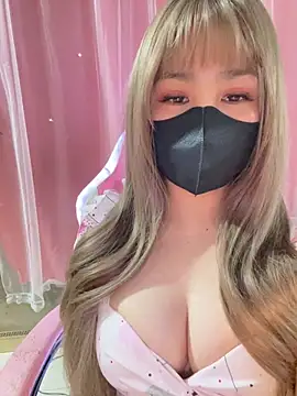 Snapshot of -Violet-t chatting on 01-13-26, 01:31 -Violet-t online show from 01-13-26, 01:31