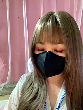 Snapshot of -Violet-t chatting on 01-18-26, 03:37 -Violet-t online show from 01-18-26, 03:37