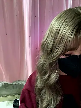 Snapshot of -Violet-t chatting on 01-11-26, 02:35 -Violet-t online show from 01-11-26, 02:35