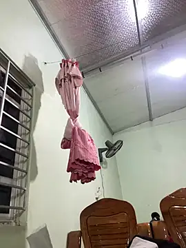 Snapshot of -Violet-t chatting on 02-19-26, 02:25 -Violet-t online show from 02-19-26, 02:25