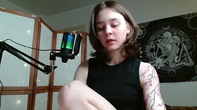 Mysterious Toy online show from 03-10-26, 08:24