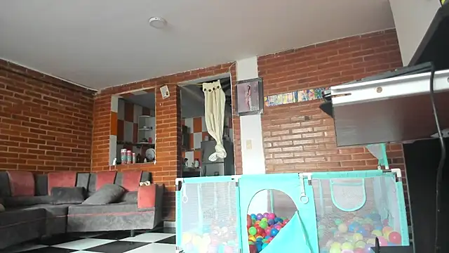 Lia rouse04 online show from 04-19-26, 01:01