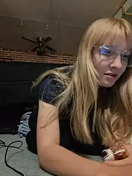BunnySnowFlake online show from 06-12-26, 02:31