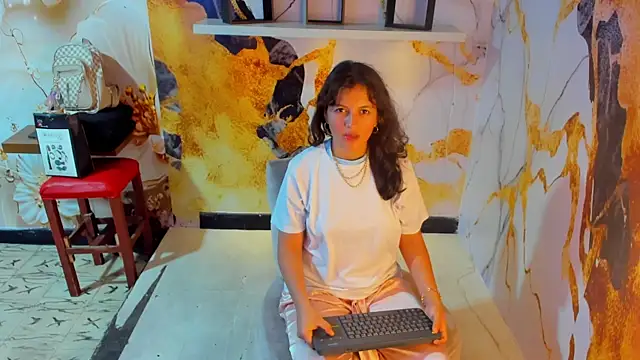 MiaBella18 online show from 01-10-26, 07:20