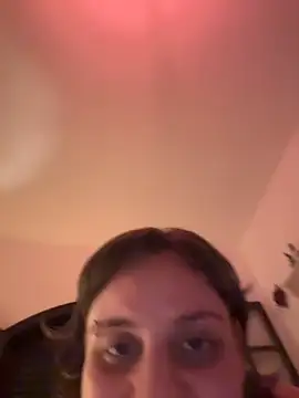 Snapshot of witchdub chatting on 02-11-26, 02:44 witchdub online show from 02-11-26, 02:44