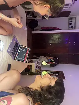 Snapshot of witchdub chatting on 02-06-26, 04:58 witchdub online show from 02-06-26, 04:58