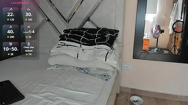 Snapshot of antonio_aguilarx chatting on 04-04-26, 02:23 antonio aguilarx online show from 04-04-26, 02:23